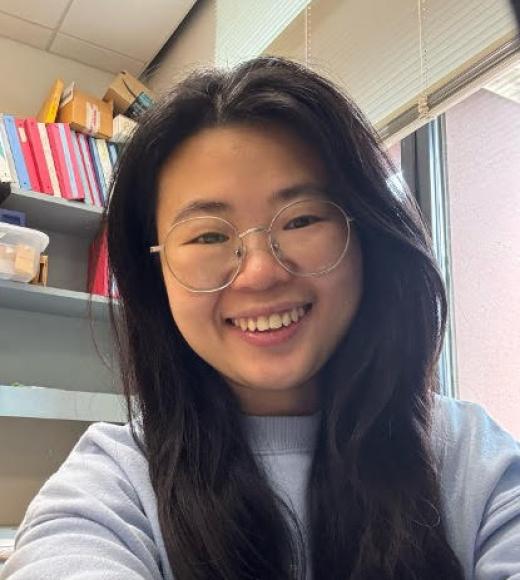 Lingling Wen Headshot